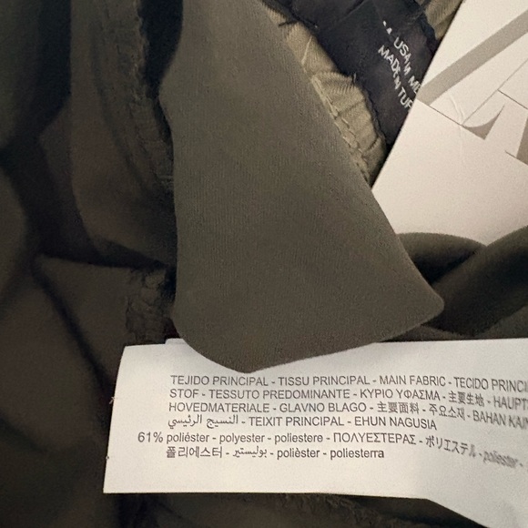 NWT Zara Satin Cargo Mini Skirt in Olive with Contrasting Waistband. Size Med - Picture 9 of 9